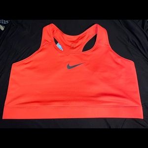 Nwt! Nike sports bra( plus size)